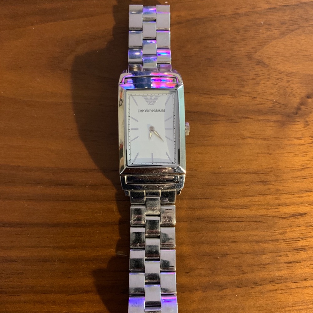 Emporio Armani watch - Needs new watch battery!